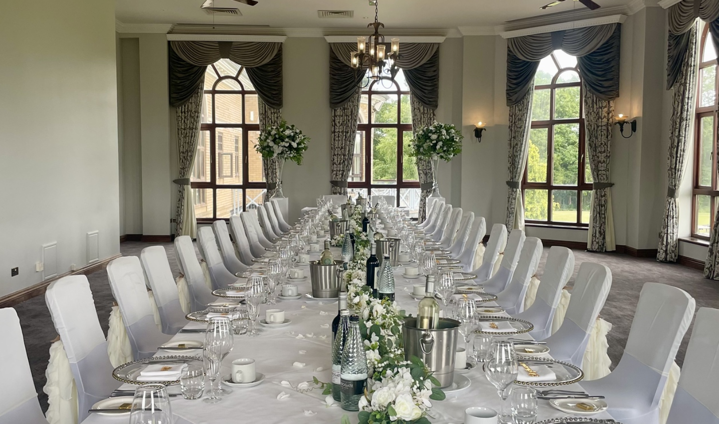 4 ways to make an intimate wedding special